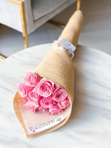 Ramo formato "Bouquet" 12 Pink Roses