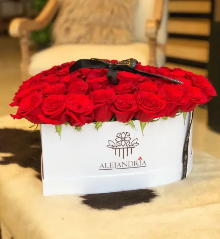 HeartBox "Pandora" Red Roses