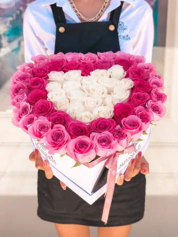 HeartBox "Pandora" Pink Roses
