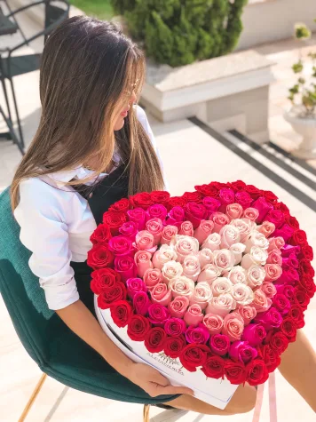 HeartBox "Picasso" Pink Roses