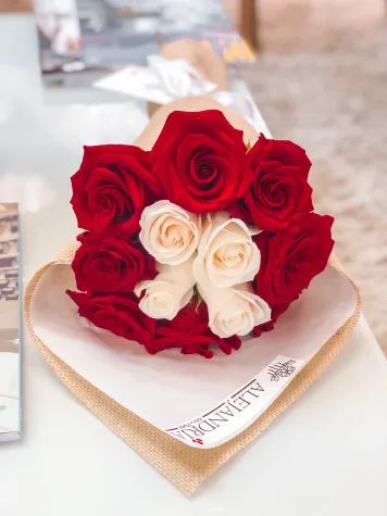 Ramo formato "Bouquet" 12 Red Roses