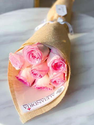 Ramo formato "Bouquet" 7 Pink Roses