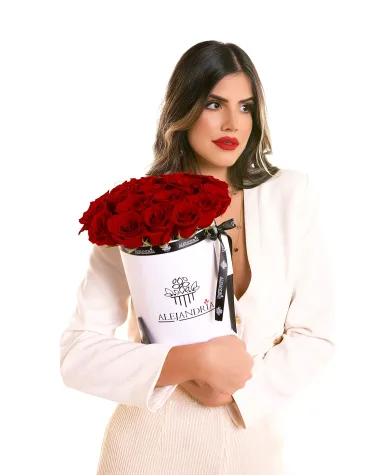Finest FlowerBox Red Roses
