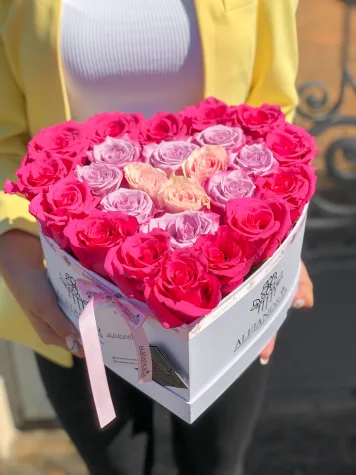 HeartBox "L`Amour" Pink Roses