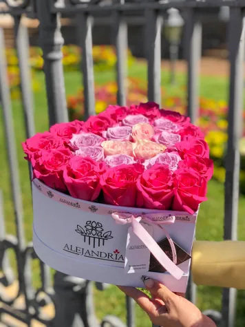 HeartBox "L`Amour" Pink Roses