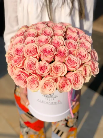 FlowerBox "Signature" Pink Roses