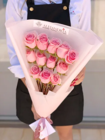 Ramo en papel "12 Pink Roses"