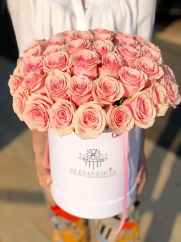 FlowerBox "Signature" Pink Roses