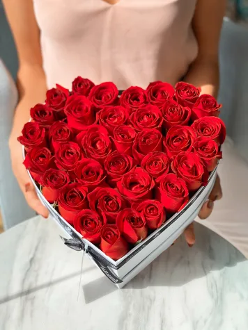 HeartBox "L`Amour" Red Roses