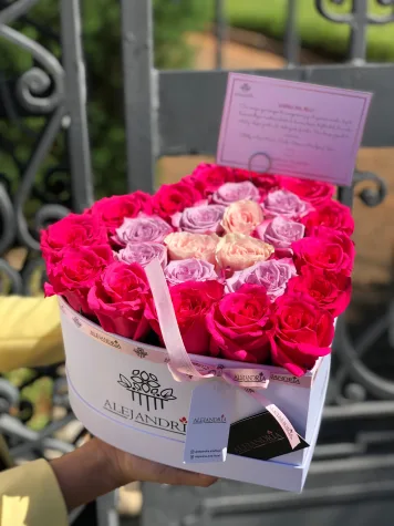 HeartBox "L`Amour" Pink Roses