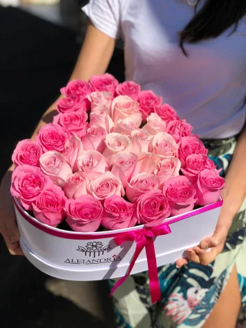 HeartBox "Bourbon" Pink Roses